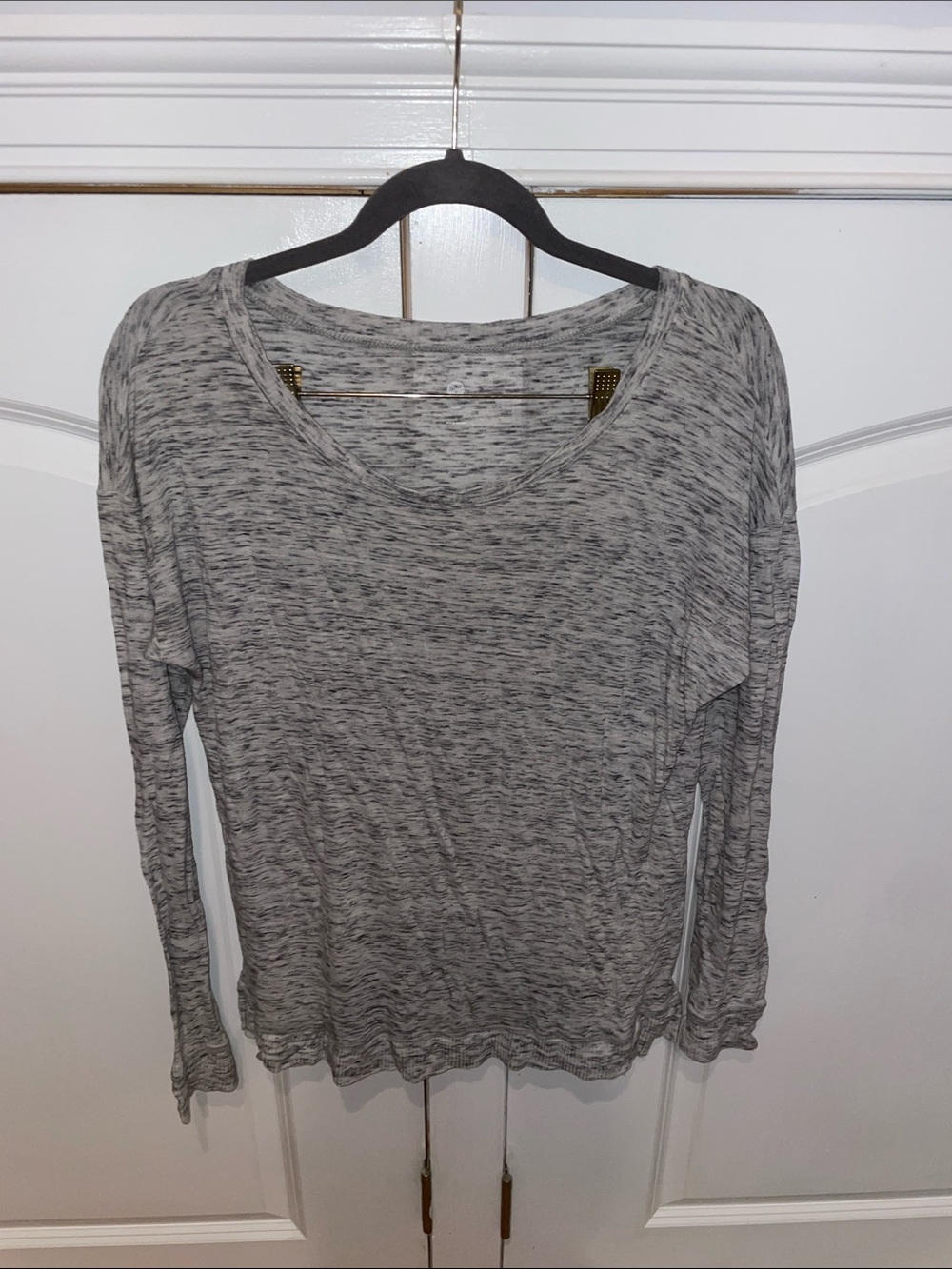 SO Light Gray Women's Long-Sleeve Scoop Neck Top